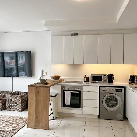 Luxury 1Br Green Point - Walk To Sea Point Promenade! Rooftop Pool, Secure Parking Kapstaden Eksteriør billede